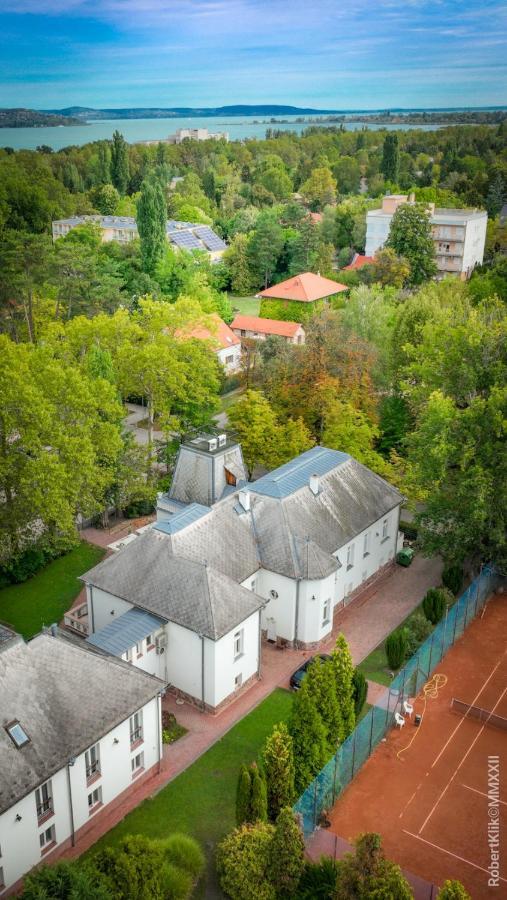 Fonix Hotel Balatonfoldvar Bagian luar foto