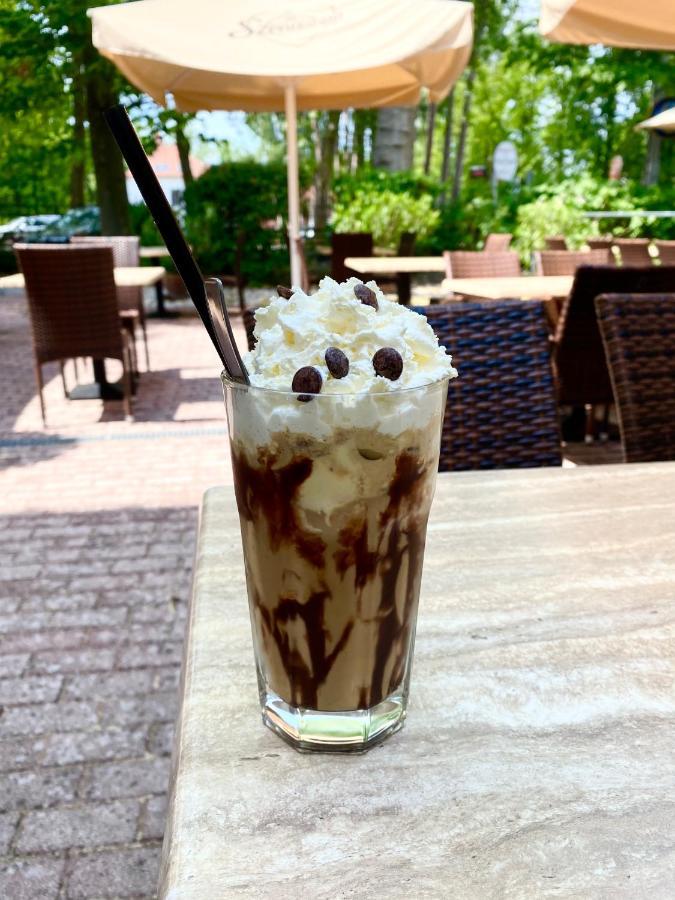 Fonix Hotel Balatonfoldvar Bagian luar foto