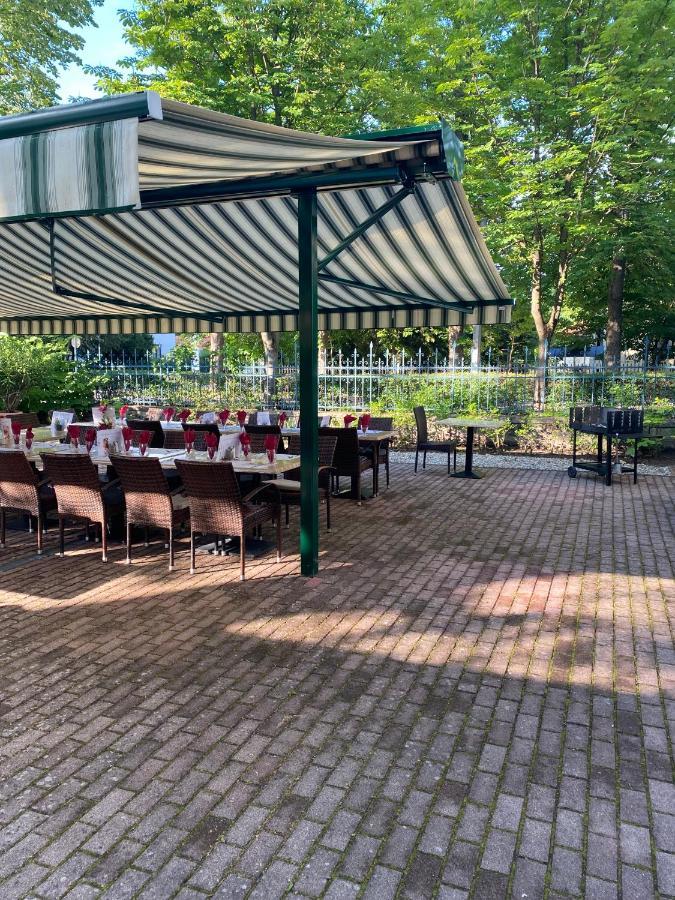 Fonix Hotel Balatonfoldvar Bagian luar foto