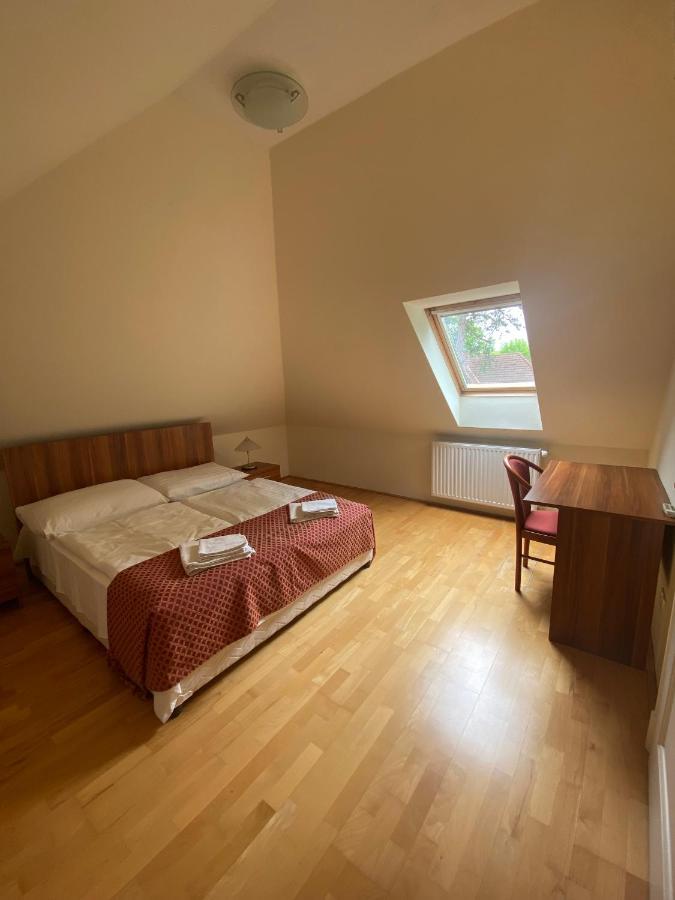 Fonix Hotel Balatonfoldvar Bagian luar foto