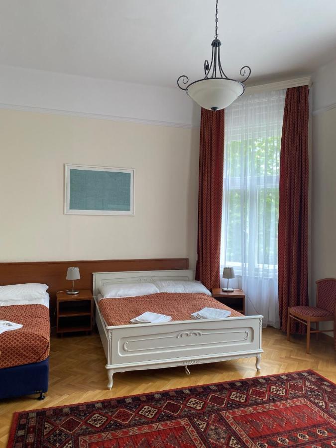Fonix Hotel Balatonfoldvar Bagian luar foto