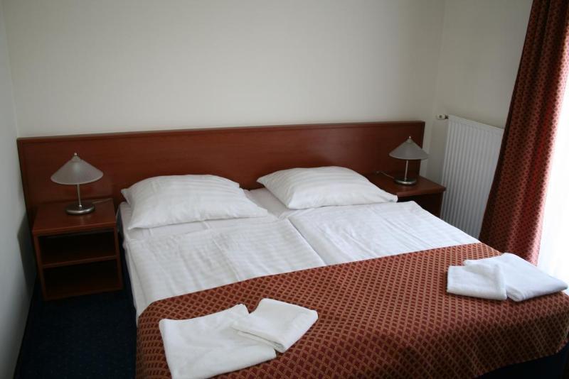 Fonix Hotel Balatonfoldvar Bagian luar foto