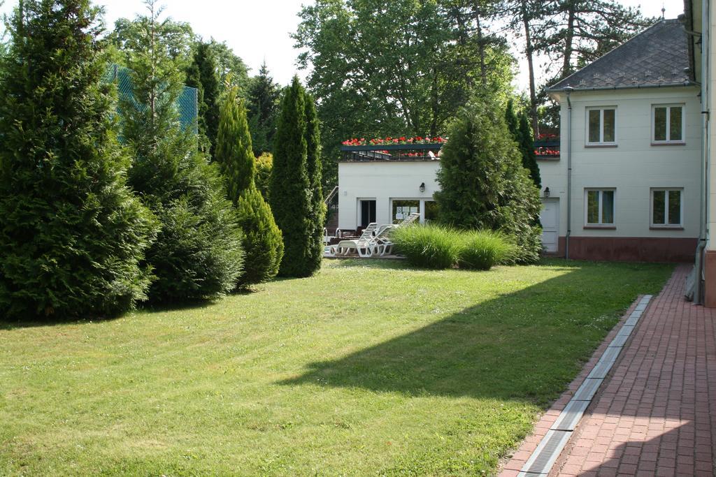 Fonix Hotel Balatonfoldvar Bagian luar foto